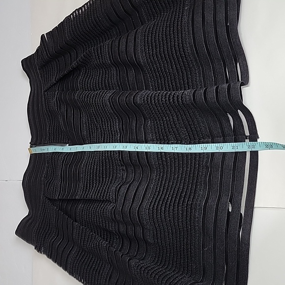 TORRID ALINE BLACK SKIRT/ SIZE 0 ( L/12) - Picture 11 of 14